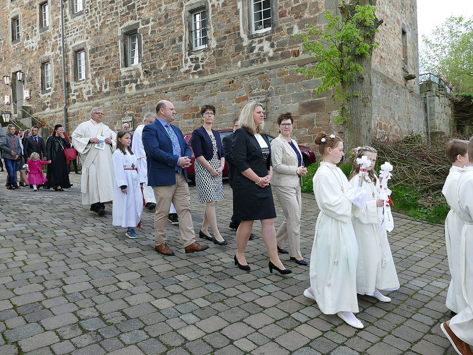 Feier der 1. Heiligen Kommunion in Sankt Crescentius (Foto: Karl-Franz Thiede)